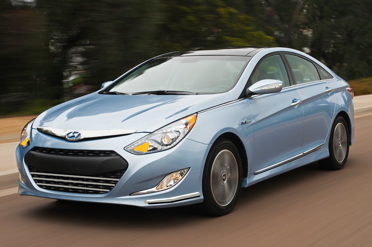 Facelifted 2013 Hyundai Sonata, tomorrow